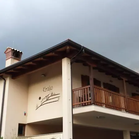 Kraljic - Primoz Cotar Couette-café