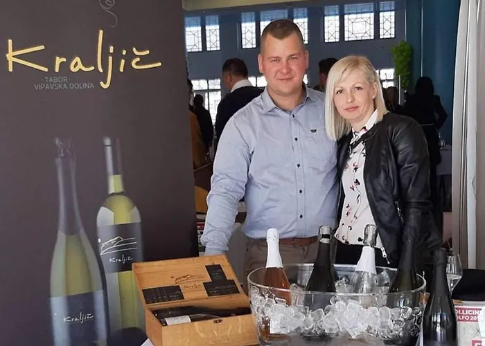 Kraljic - Primoz Cotar Couette-café Dornberk